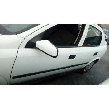 opel astra g berlina del año 2002