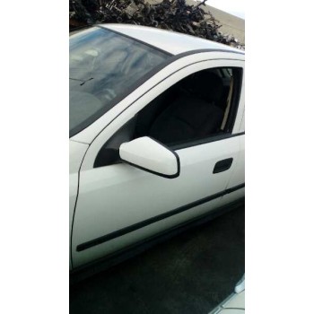 opel astra g berlina del año 2002