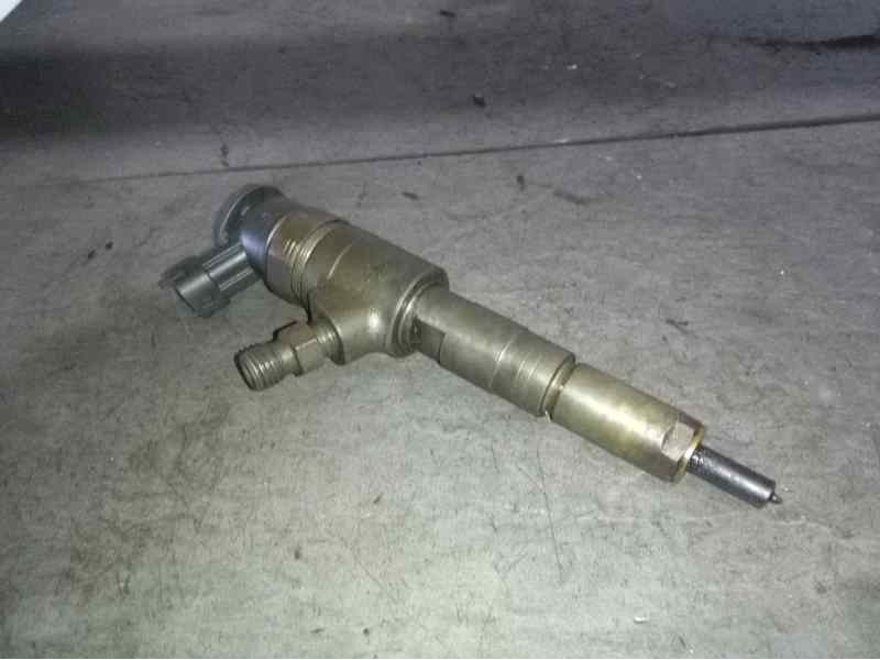 Recambio de inyector para peugeot 206 berlina 1.4 hdi referencia OEM IAM 0445110252  