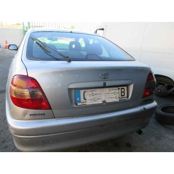 toyota avensis berlina (t 22) del año 2002