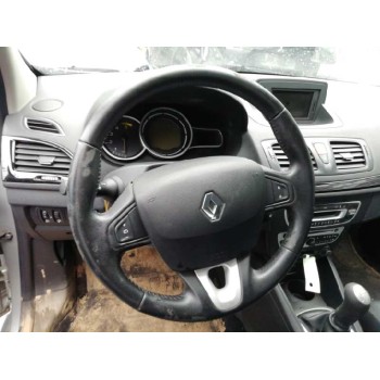 renault megane iii berlina 5 p del año 2010