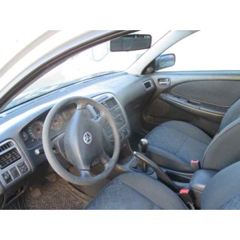 toyota avensis berlina (t 22) del año 2002