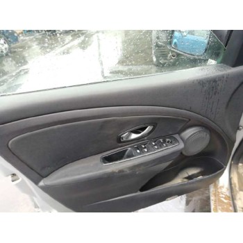 renault megane iii berlina 5 p del año 2010