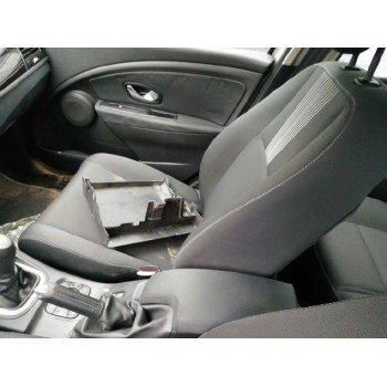 renault megane iii berlina 5 p del año 2010