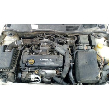 opel astra g berlina del año 2002