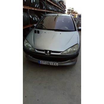 peugeot 206 berlina del año 2002