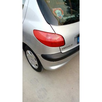 peugeot 206 berlina del año 2002