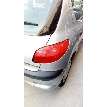 peugeot 206 berlina del año 2002