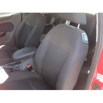 ford focus berlina (cap) del año 2008