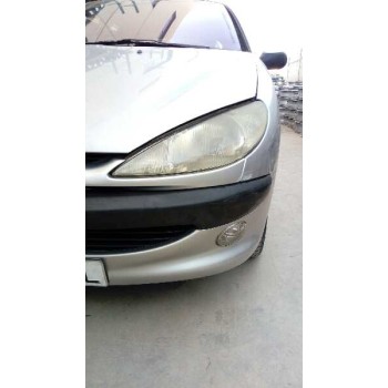 peugeot 206 berlina del año 2002