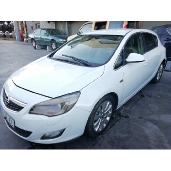 opel astra j lim. del año 2012