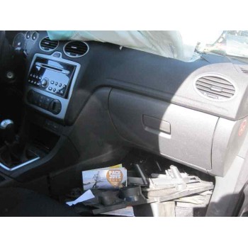 ford focus berlina (cap) del año 2008