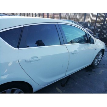 opel astra j lim. del año 2012