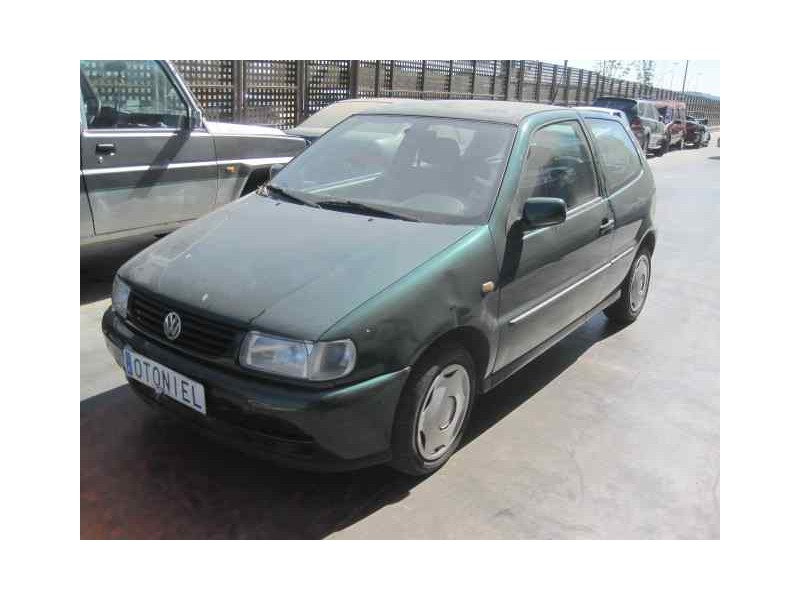 VOLKSWAGEN POLO BERLINA (6N1)