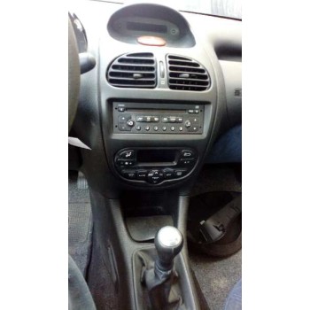 peugeot 206 berlina del año 2002