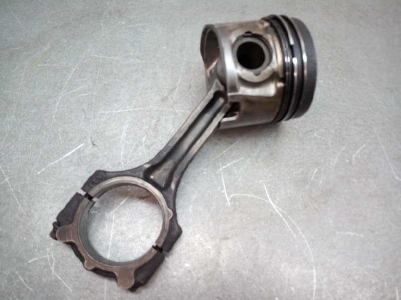 Recambio de piston para kia carens ( ) 1.7 crdi cat referencia OEM IAM   