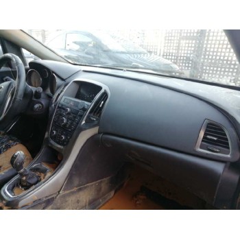 opel astra j lim. del año 2012
