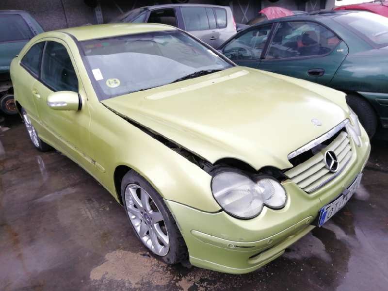 mercedes-benz clase c (w203) sportcoupe del año 2002