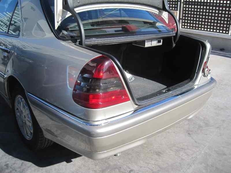 mercedes-benz clase c (w202) berlina del año 1999