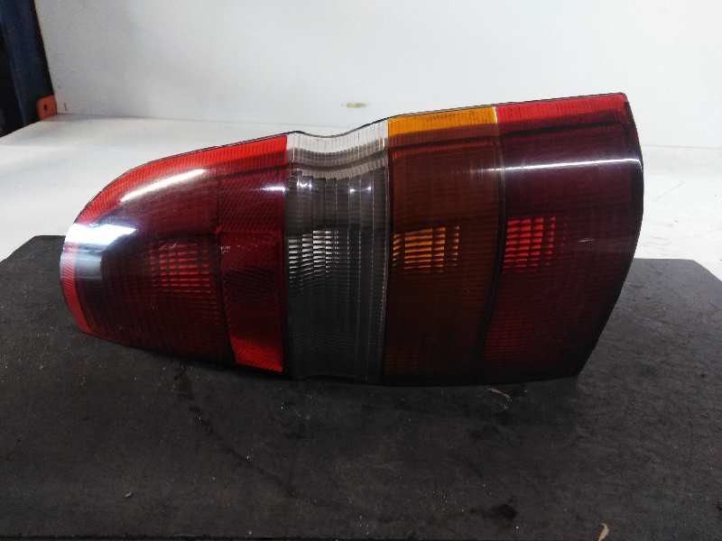 Recambio de piloto trasero derecho para ford escort berlina/turnier cl turnier referencia OEM IAM  RANCHERA 