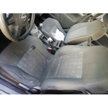 opel vectra c berlina del año 2003