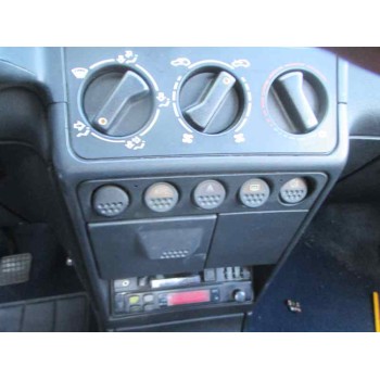 peugeot 205 berlina del año 1994