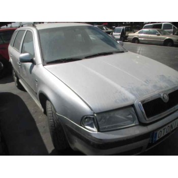 skoda octavia combi (1u5) del año 2001