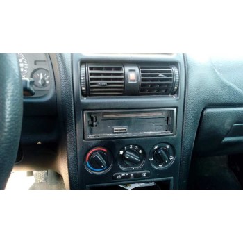 opel astra g berlina del año 2001