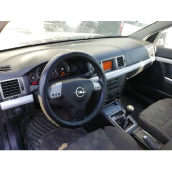 opel vectra c berlina del año 2004