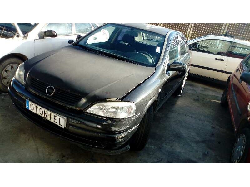 opel astra g berlina del año 2001