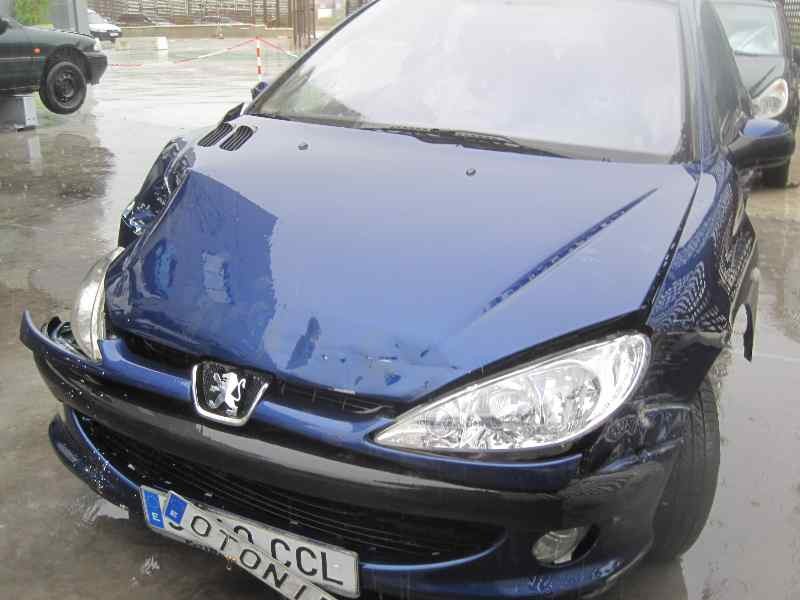PEUGEOT 206 BERLINA