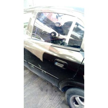 opel astra g berlina del año 2001