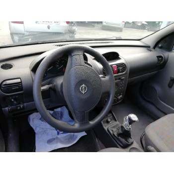 opel corsa c del año 2001