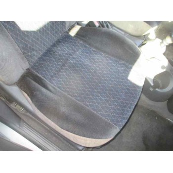 ford focus berlina (cak) del año 2000