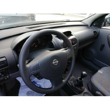 opel corsa c del año 2001