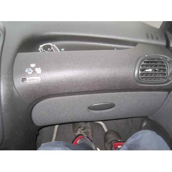 peugeot 206 berlina del año 2002