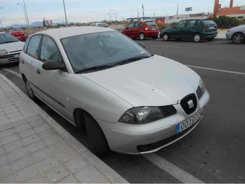 seat ibiza (6l1) del año 2002