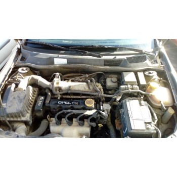 opel astra g berlina del año 2001