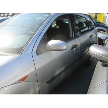 ford focus berlina (cak) del año 2000