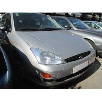 ford focus berlina (cak) del año 2000