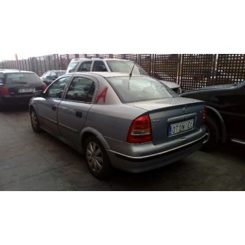 opel astra g berlina del año 2002