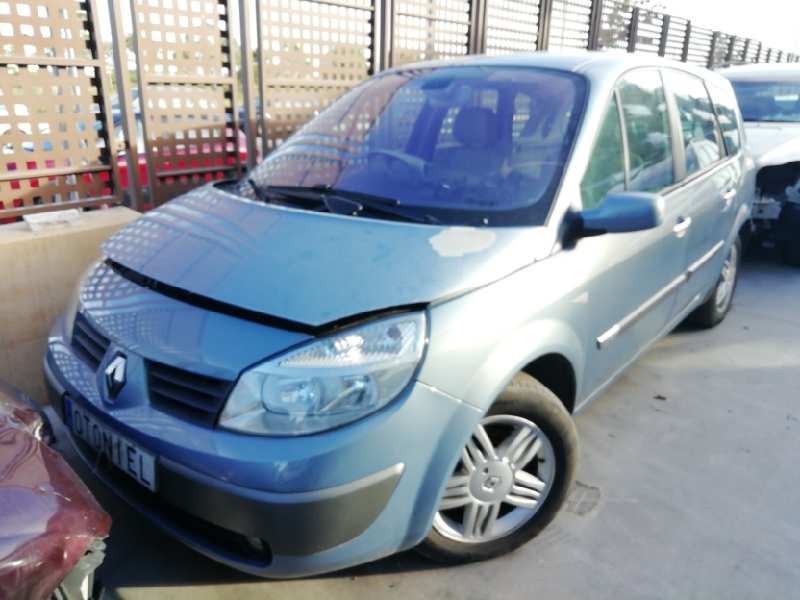 renault grand scenic del año 2004