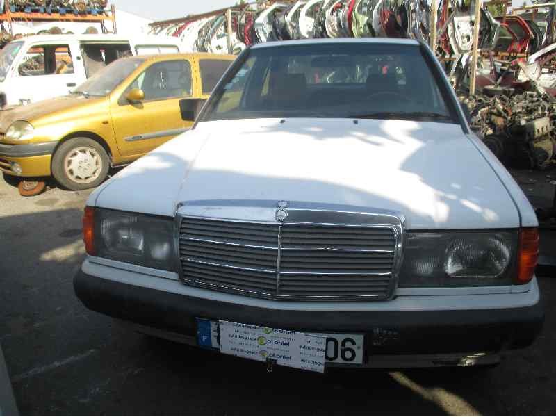 mercedes-benz clase c (w201) berlina del año 1993