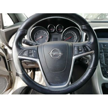 opel astra j lim. del año 2011