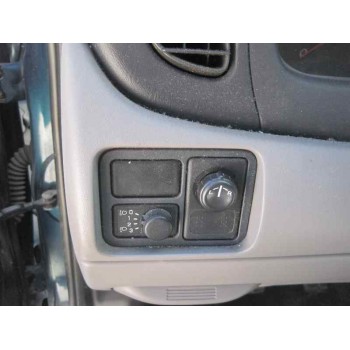 nissan almera (n16/e) del año 2000