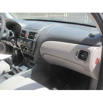 nissan almera (n16/e) del año 2000