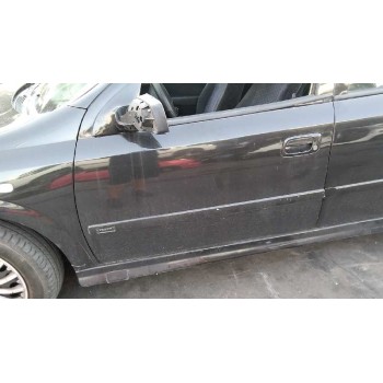 opel astra g berlina del año 2000