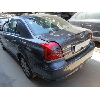 toyota avensis sedán (_t25_) del año 2016