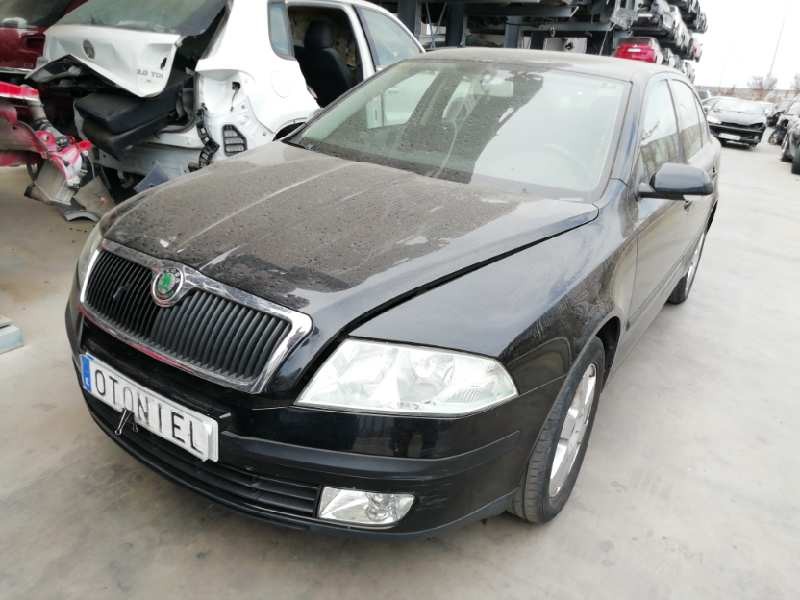 SKODA OCTAVIA BERLINA (1Z3)