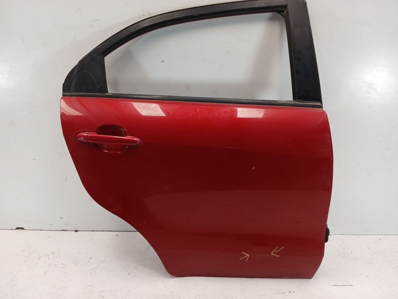 Recambio de puerta trasera derecha para kia rio 1.2 cat referencia OEM IAM 770041W210  